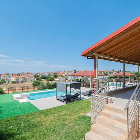 Villa Oasis By Pro - Nea Halkidiki *