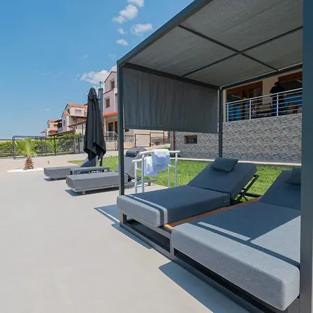 Oasis By Pro - Nea Halkidiki Villa *