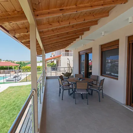 Villa Oasis By Pro - Nea Halkidiki *